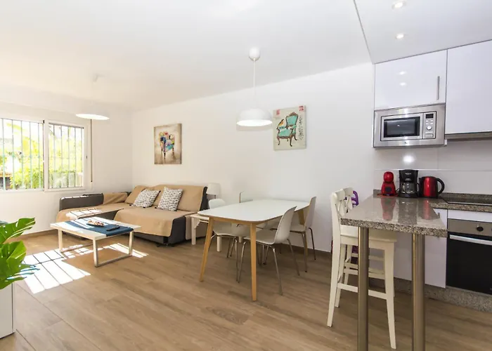 Daire Casablanca 1. Con Jardin Privado.