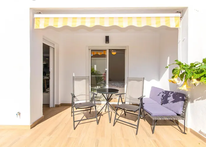 Casablanca 1. Con Jardin Privado. Appartement *